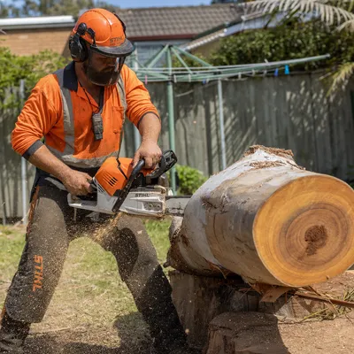 Tree Removal in Ballarat. Sectional dismantling of dead, damaged or unwanted trees of any size, including hazardous trees close to homes and powerlines across Ballarat.
